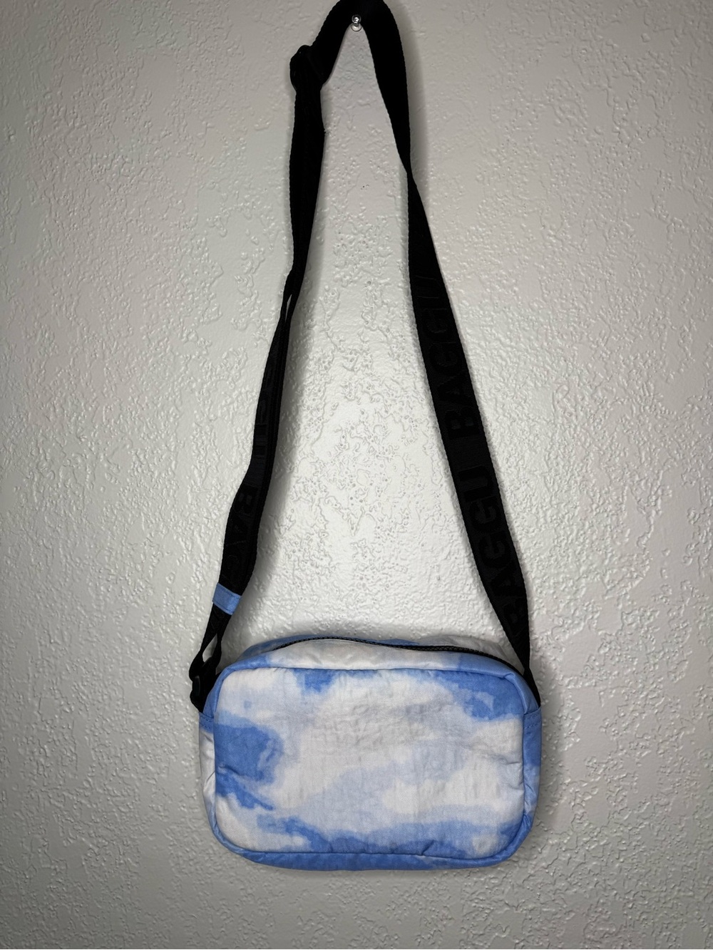 Baggu Cloud Camera Bag